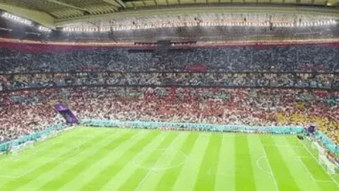 “2025年拜仁啤酒节特别版球衣发布：绿色点缀经典款式”