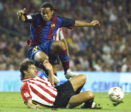 以压倒性优 以压倒性优